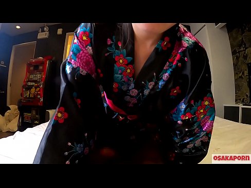 ❤️ Keçika ciwan a cosplay ji seksê hez dike ku bi orgazmê bi şûjinek di hespêk û blowjob de. Keçika Asyayî ya bi pisîka porî û bi cil û bergên kevneşopî yên Japonî di vîdyoya amator de ku masturbasyona bi pêlîstokên qijikê nîşan dide. Sakura 3 OSAKAPORN. ❤❌  Sex li ku.fotonovelasxxx.ru ❌❤
